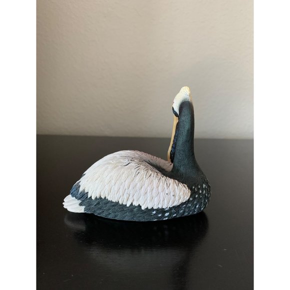 Pelican Figurine Resin - Picture 4 of 8